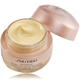 Shiseido Wrinkle Smoothing SPF 25 Дневной крем