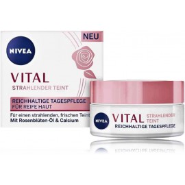 Nivea Vital Radiant Complexion придающий сияние дневной крем для лица против морщин для зрелой кожи